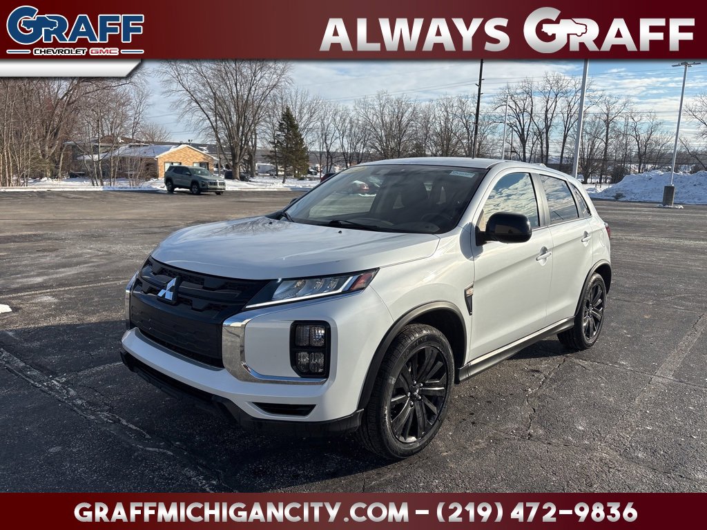 Used 2022 Mitsubishi Outlander Sport SE image 1