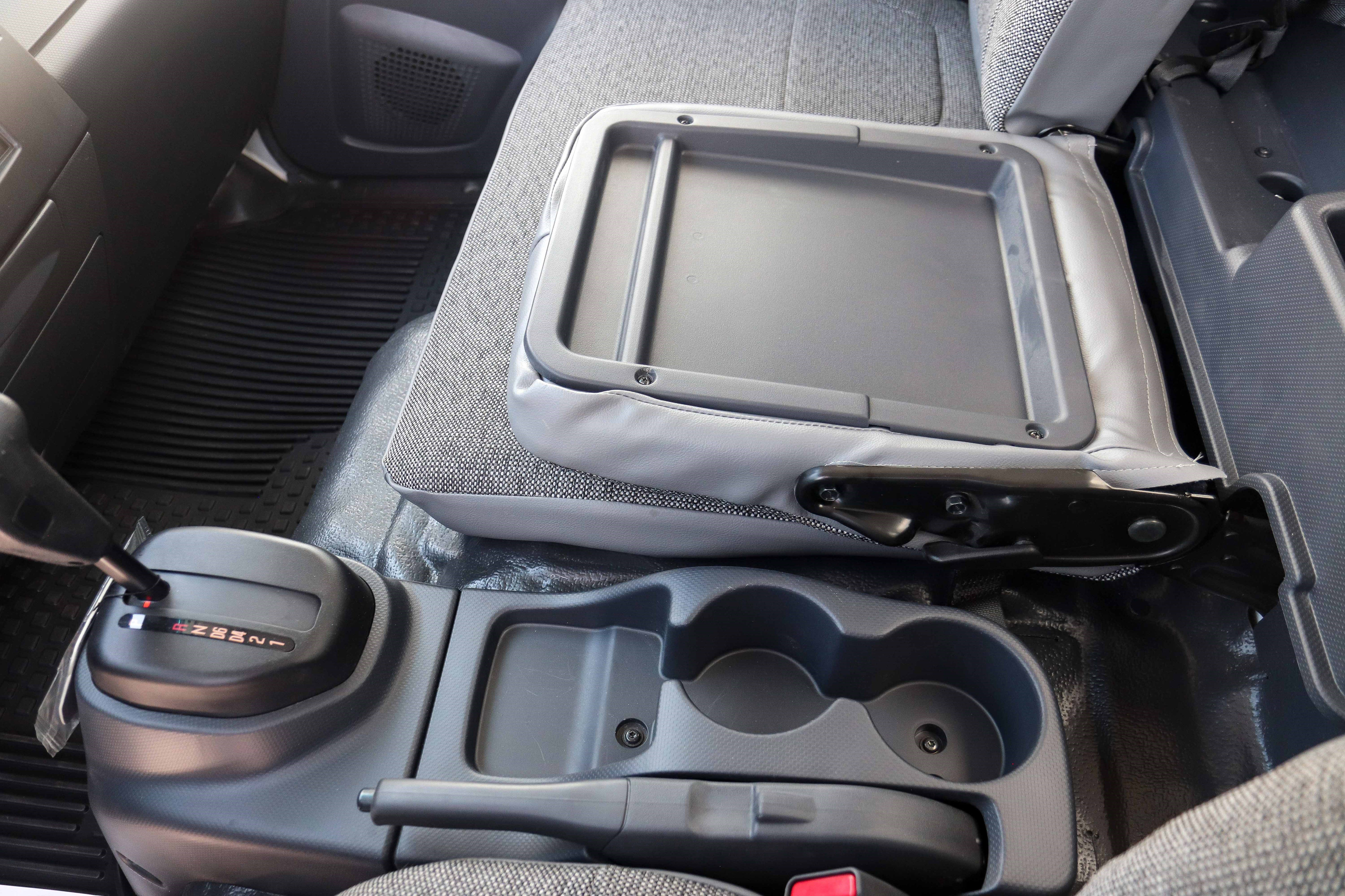 Used 2024 Isuzu NPR image 25