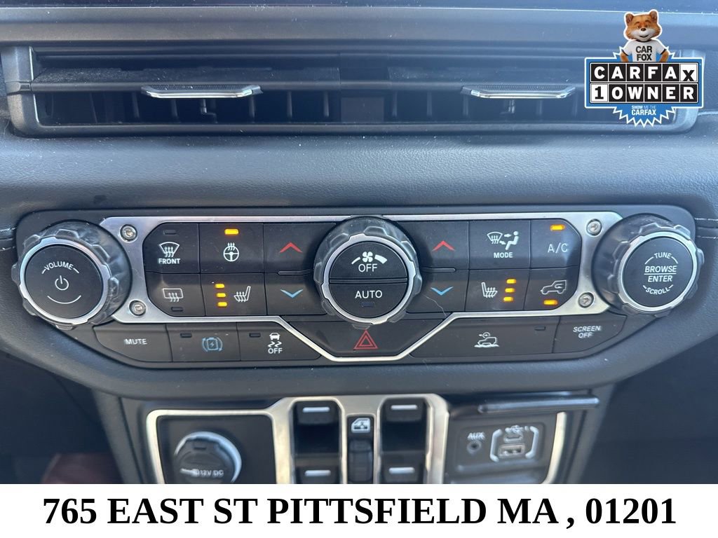 Used 2024 Jeep Wrangler Unlimited Sahara w/ Technology Group AWD/4WD image 13
