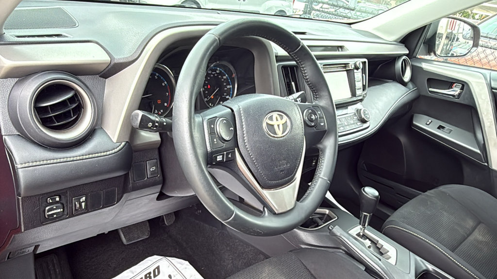 Used 2016 Toyota RAV4 XLE FWD image 22