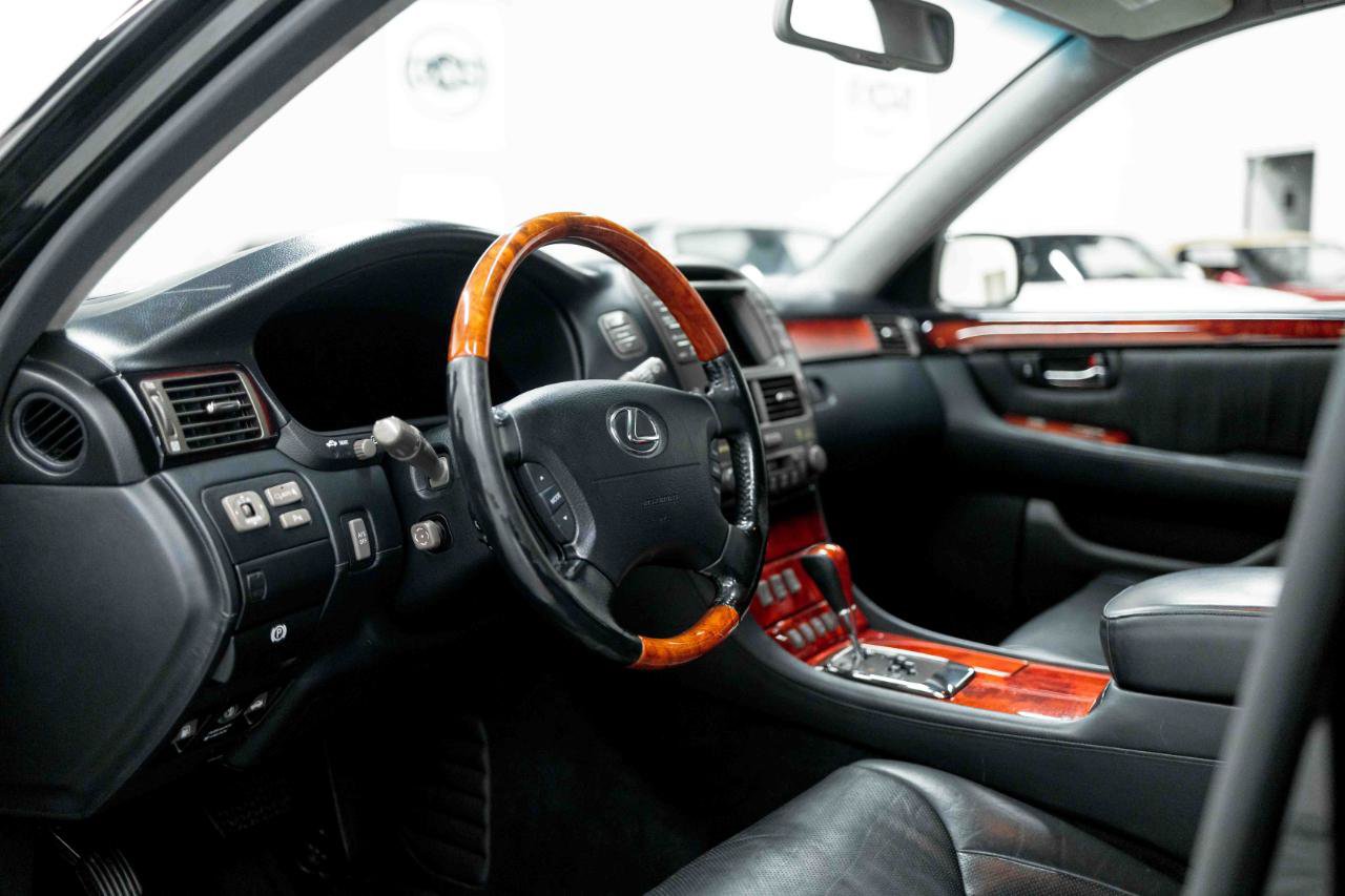 Used 2004 Lexus LS 430 RWD image 70