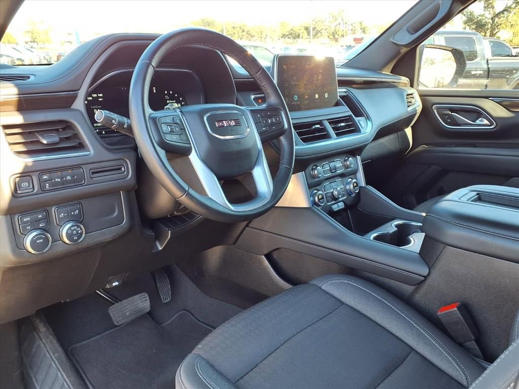 Used 2024 GMC Yukon XL SLE image 21