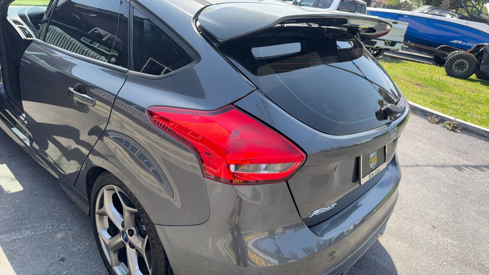 Used 2018 Ford Focus ST w/ Equipment Group 401A FWD image 36