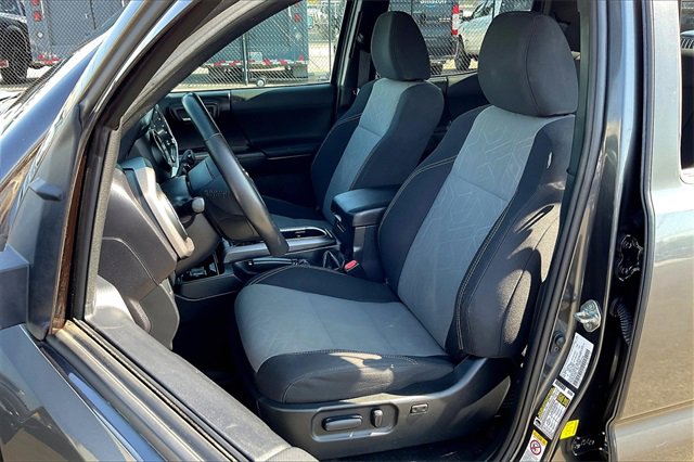 Used 2020 Toyota Tacoma TRD Sport image 24