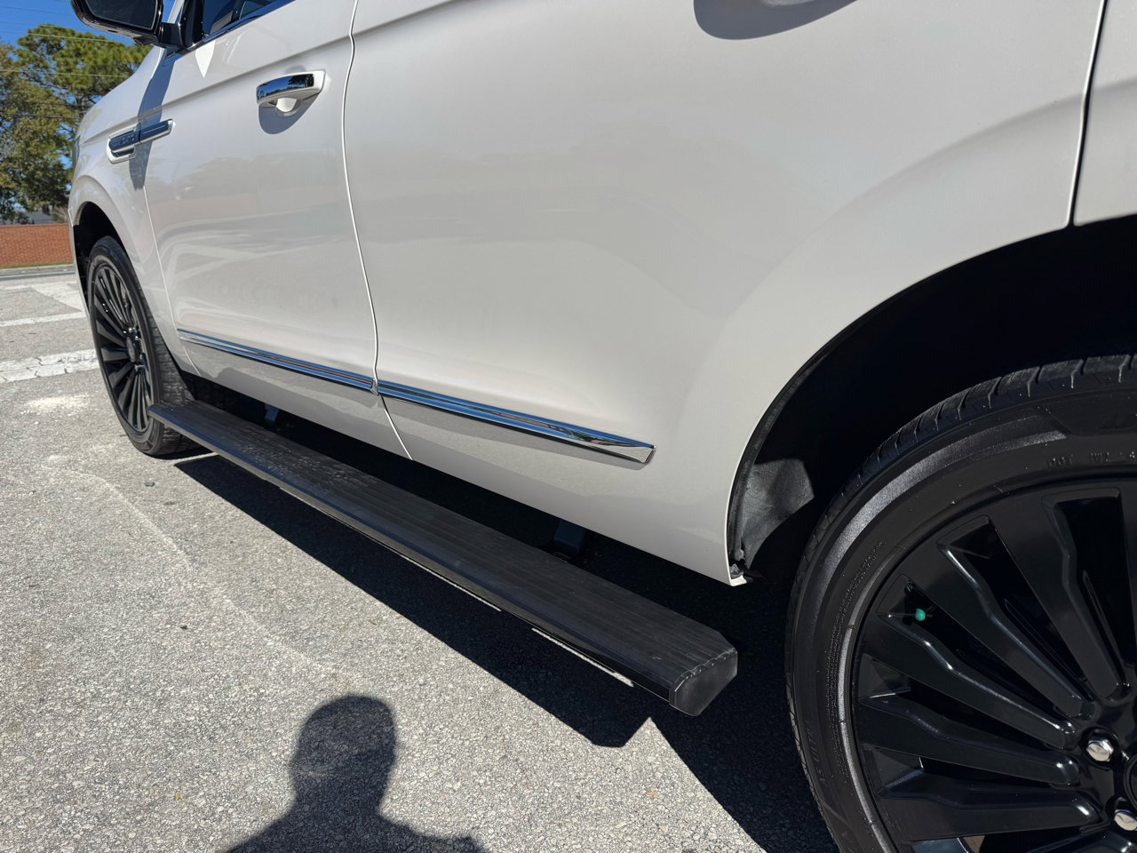 Used 2018 Lincoln Navigator Black Label w/ Cargo Package image 23