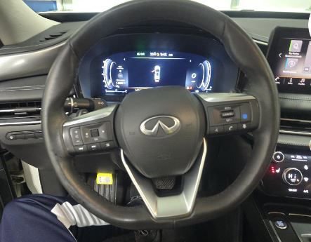 Used 2024 INFINITI QX60 Luxe image 4