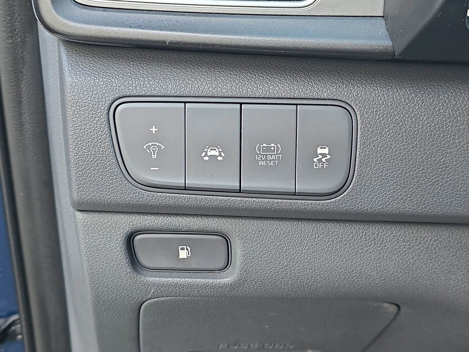 Used 2018 Kia Niro LX image 30