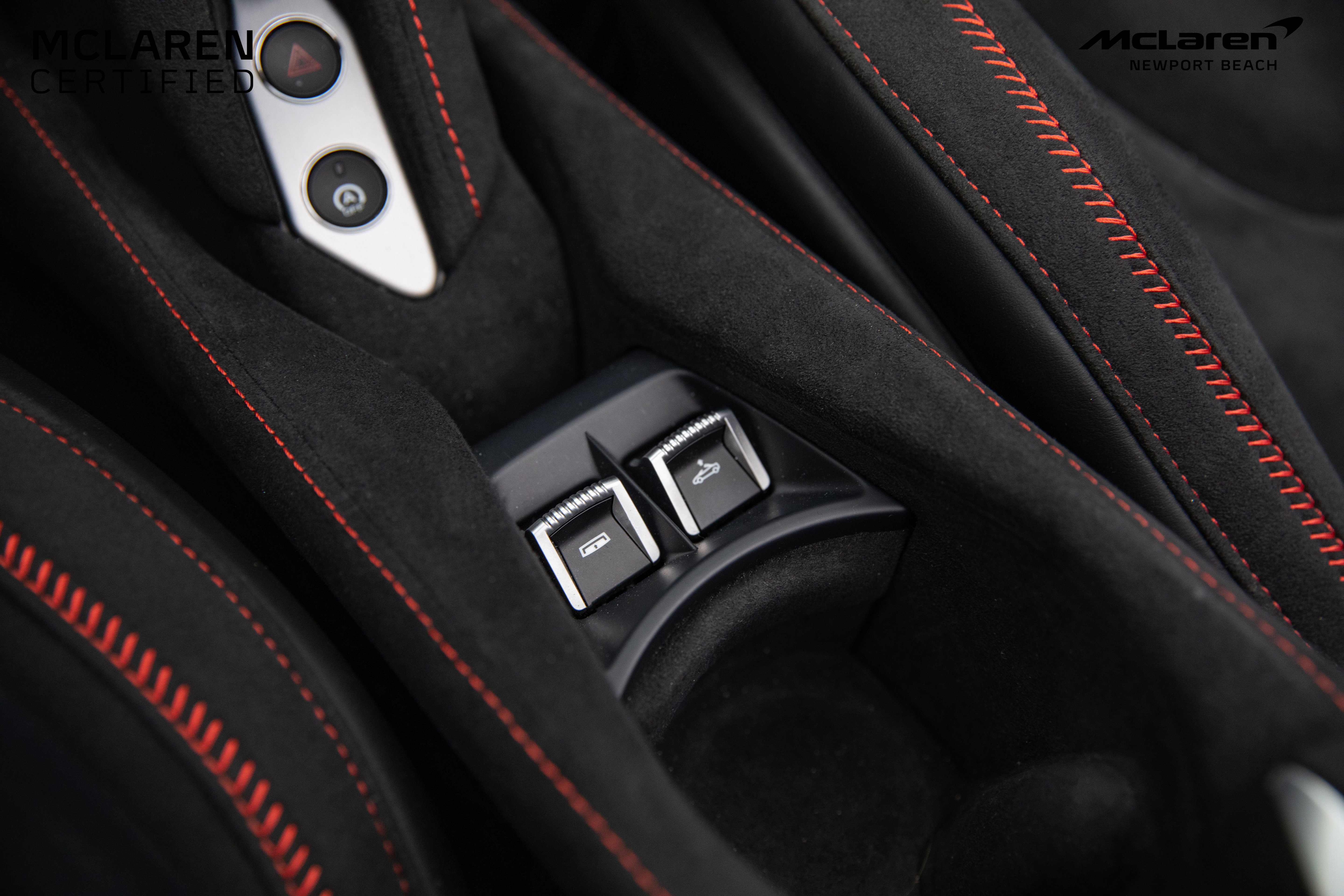 Used 2024 McLaren 750S Spider image 35