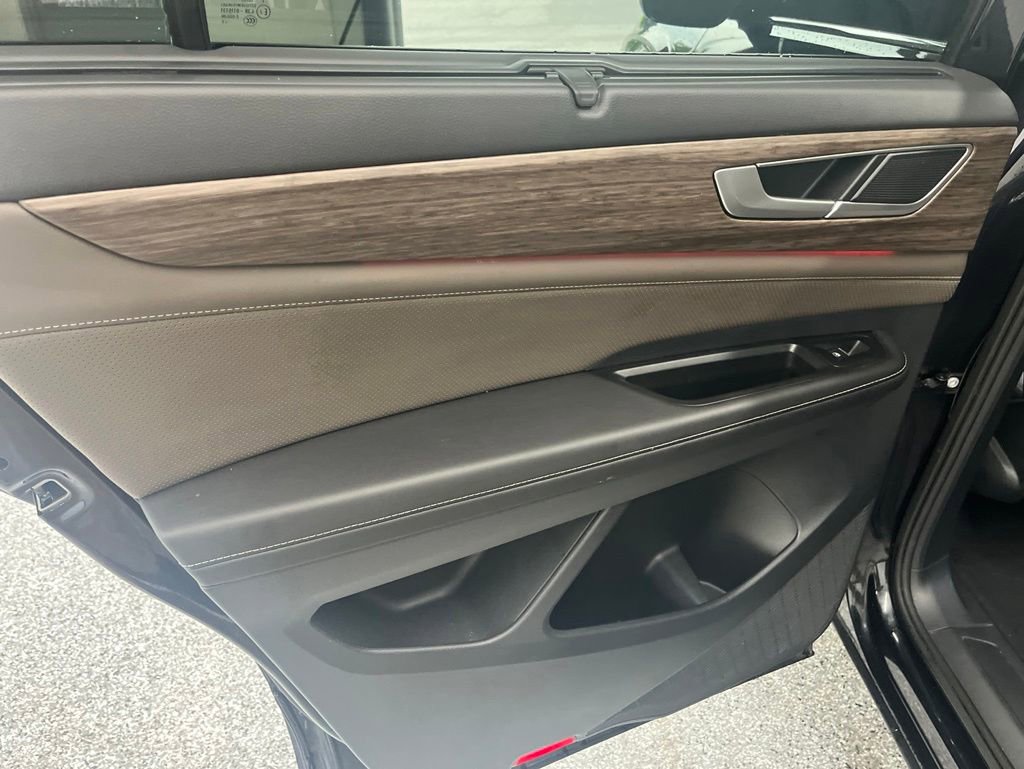 Used 2024 Volkswagen Atlas SEL AWD/4WD image 30