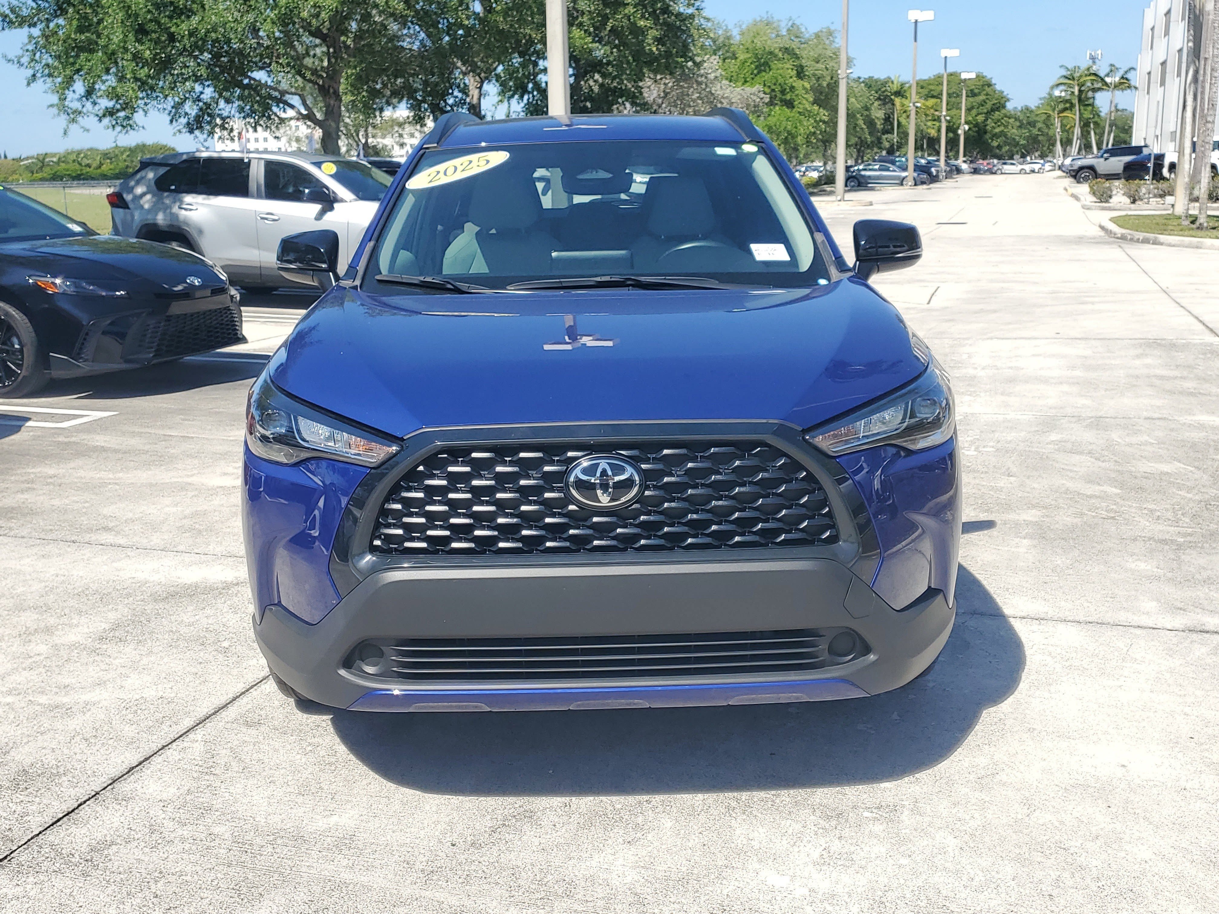 Certified 2025 Toyota Corolla Cross LE FWD image 8