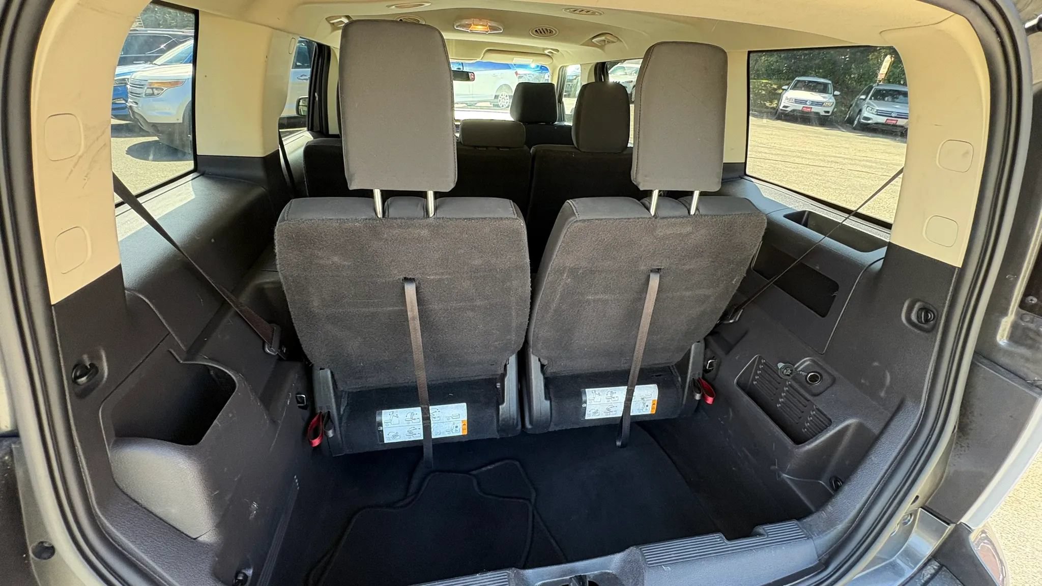Used 2018 Ford Flex SE FWD image 28