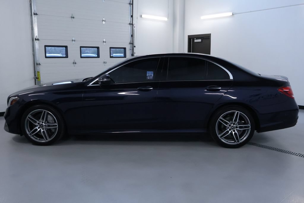 Used 2019 Mercedes-Benz E 300 4MATIC image 4