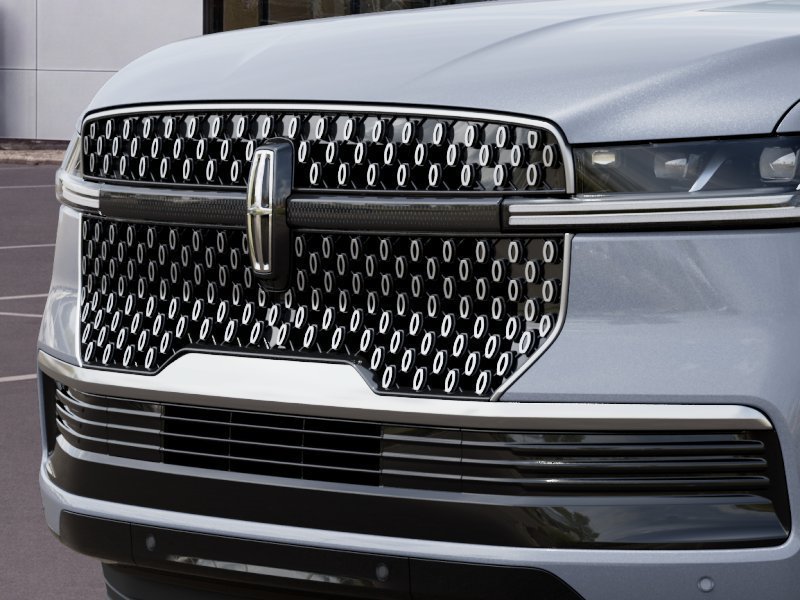 New 2027 Lincoln Navigator Premiere AWD/4WD image 17