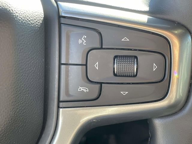 Used 2023 Chevrolet Suburban Premier image 22