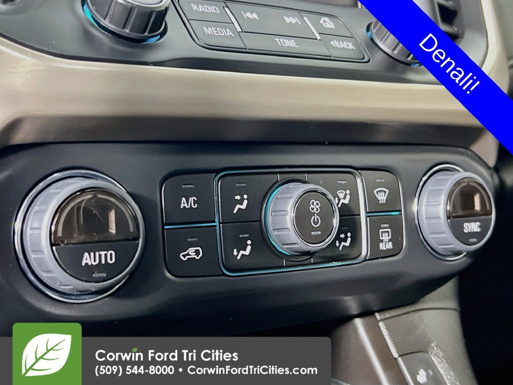 Used 2019 GMC Acadia Denali w/ Technology Package AWD/4WD image 8