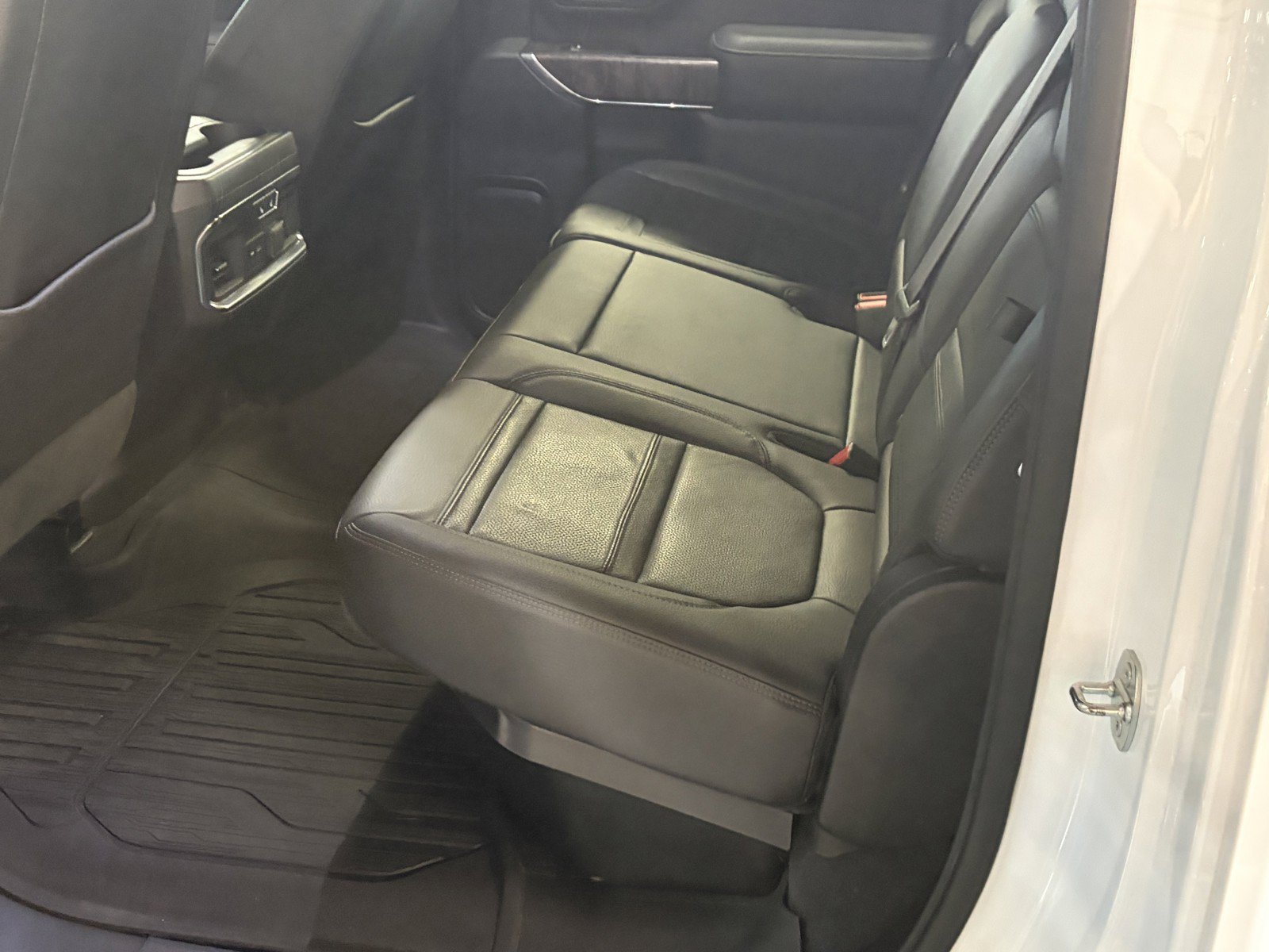 Used 2021 GMC Sierra 3500 Denali w/ Denali Ultimate Package AWD/4WD image 24