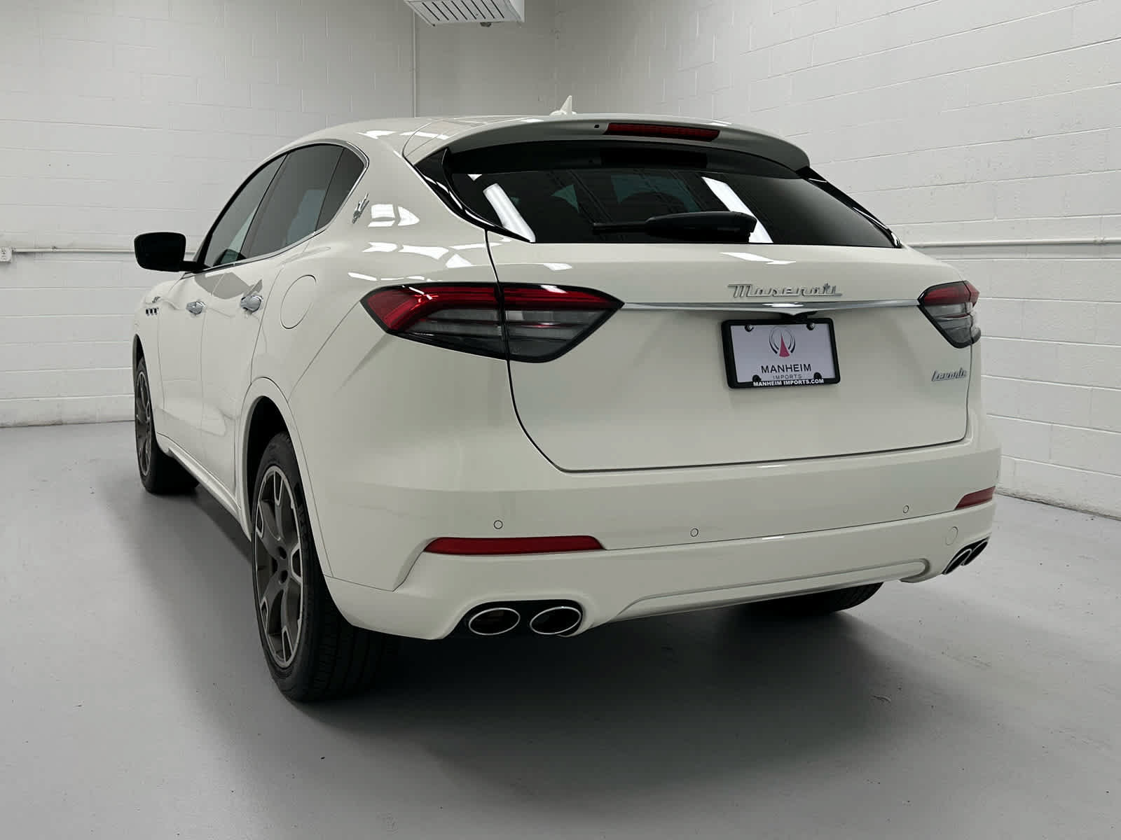 Used 2023 Maserati Levante GT AWD/4WD image 8
