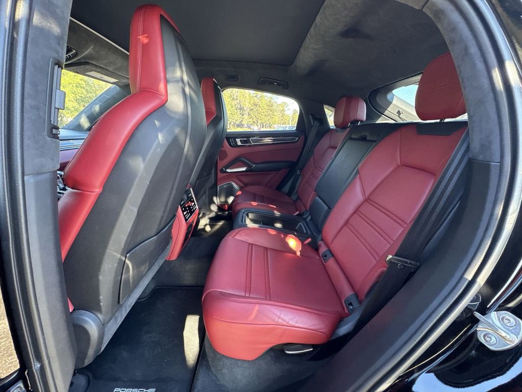 Used 2021 Porsche Cayenne Turbo image 27