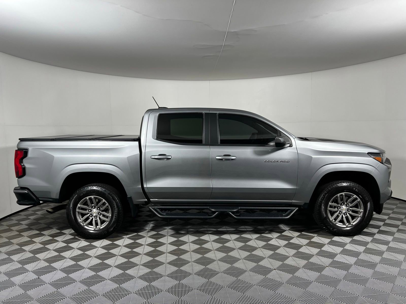 Used 2023 Chevrolet Colorado LT w/ LT Convenience Package RWD image 4