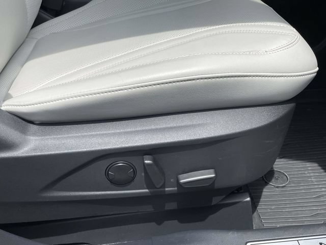 Used 2023 Ford Mustang Mach-E Premium AWD/4WD image 32