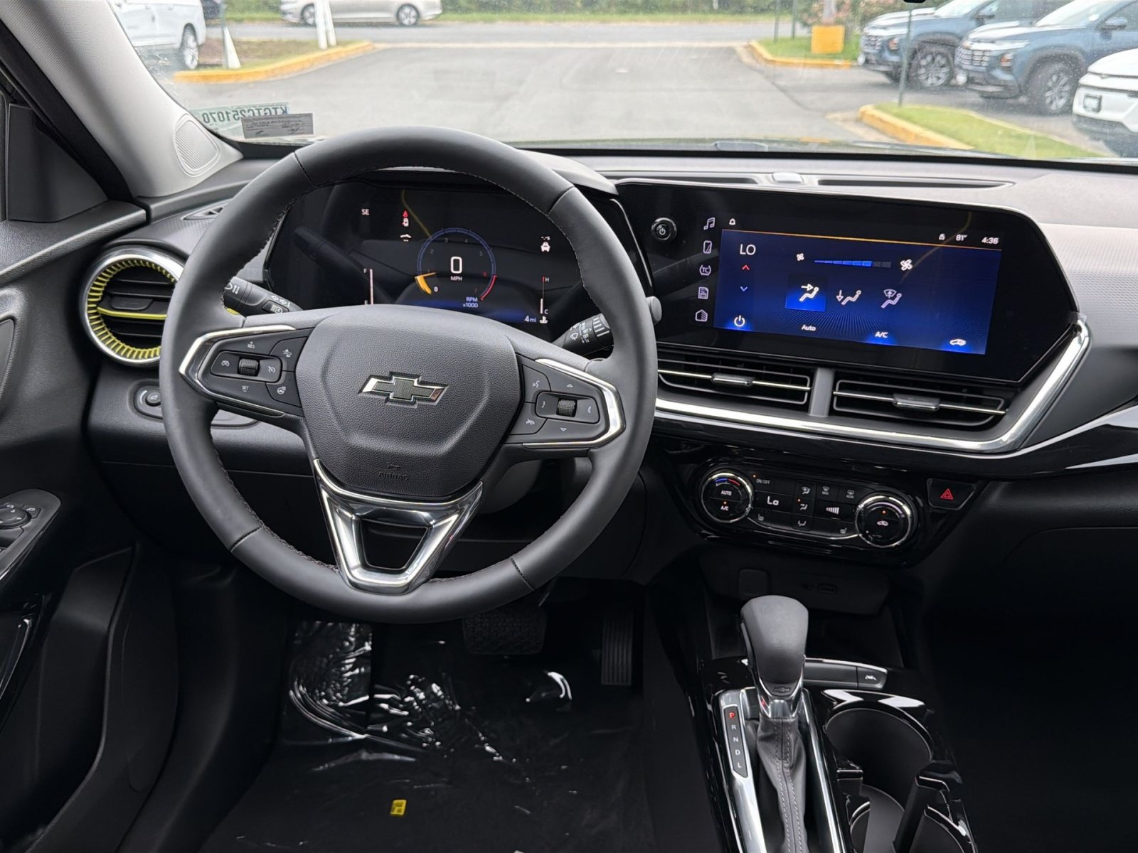 New 2026 Chevrolet Trax ACTIV w/ Sunroof Package FWD image 16