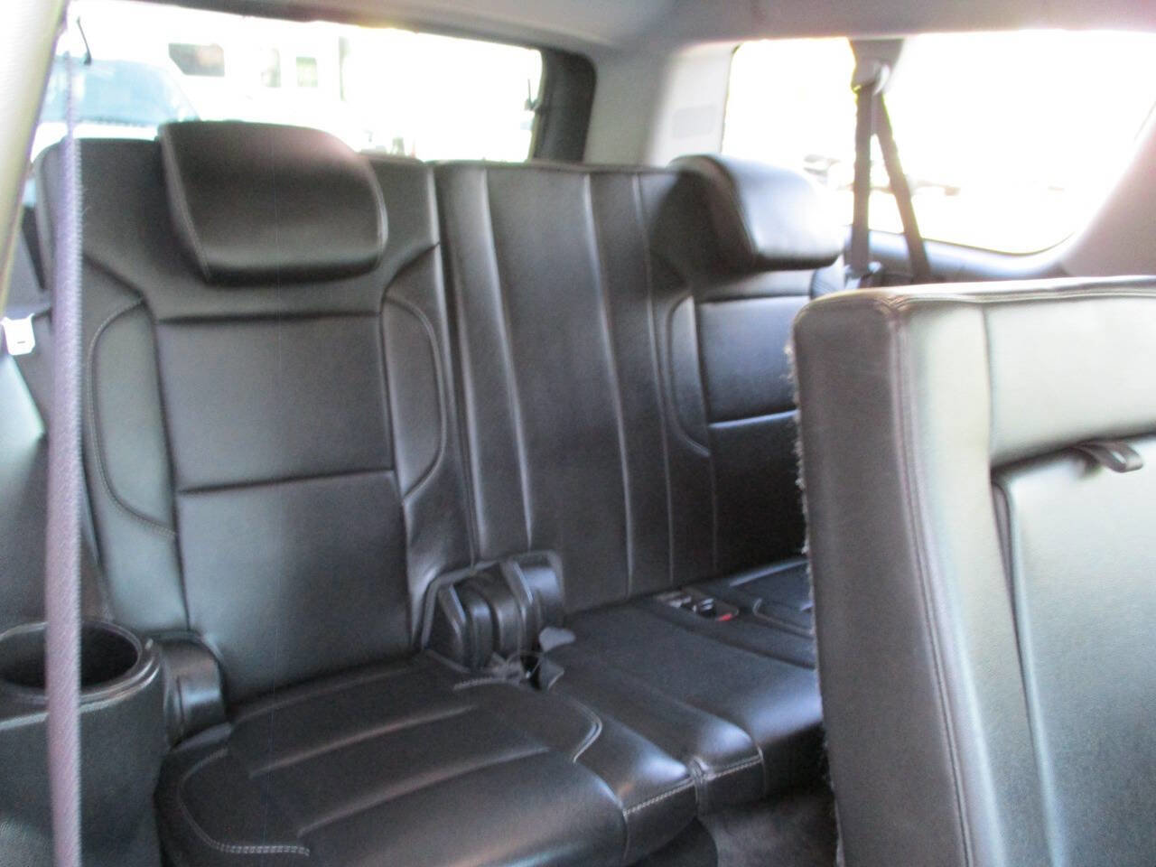 Used 2015 Chevrolet Suburban LT image 24