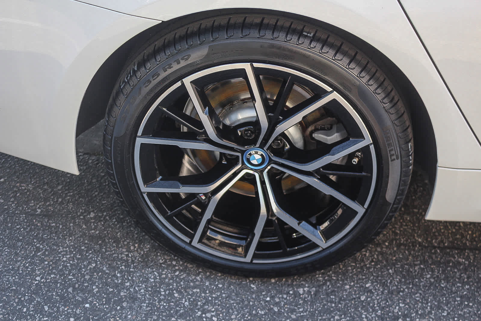 Certified 2023 BMW 530e w/ M Sport Package image 8