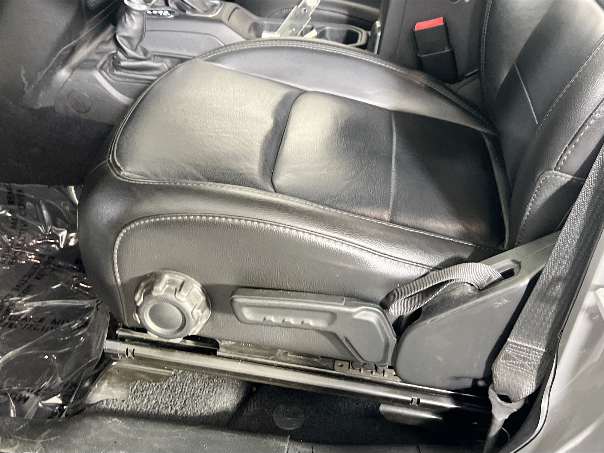 Used 2020 Jeep Wrangler Unlimited Sahara AWD/4WD image 19