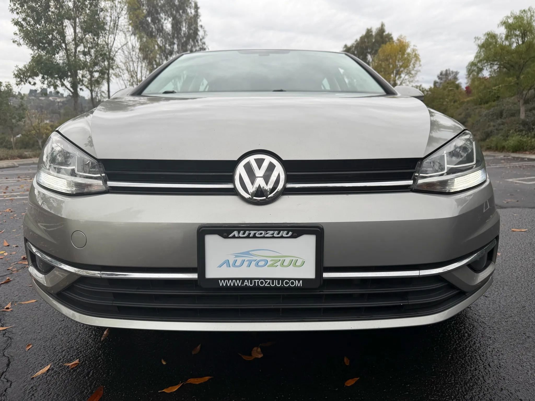 Used 2018 Volkswagen Golf SE image 8