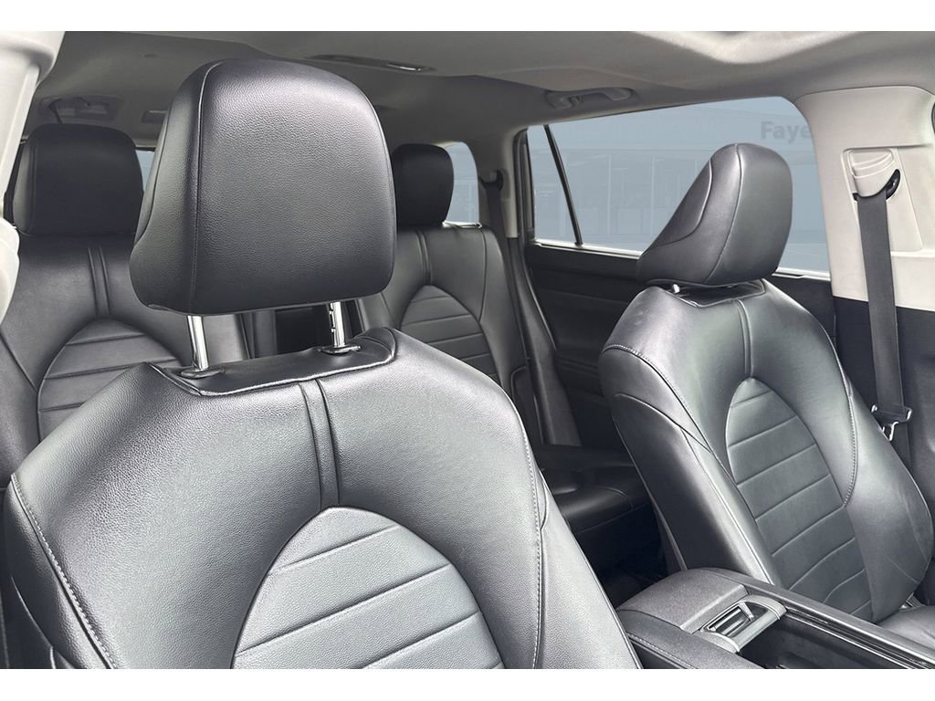 Used 2023 Toyota Highlander XLE FWD image 26