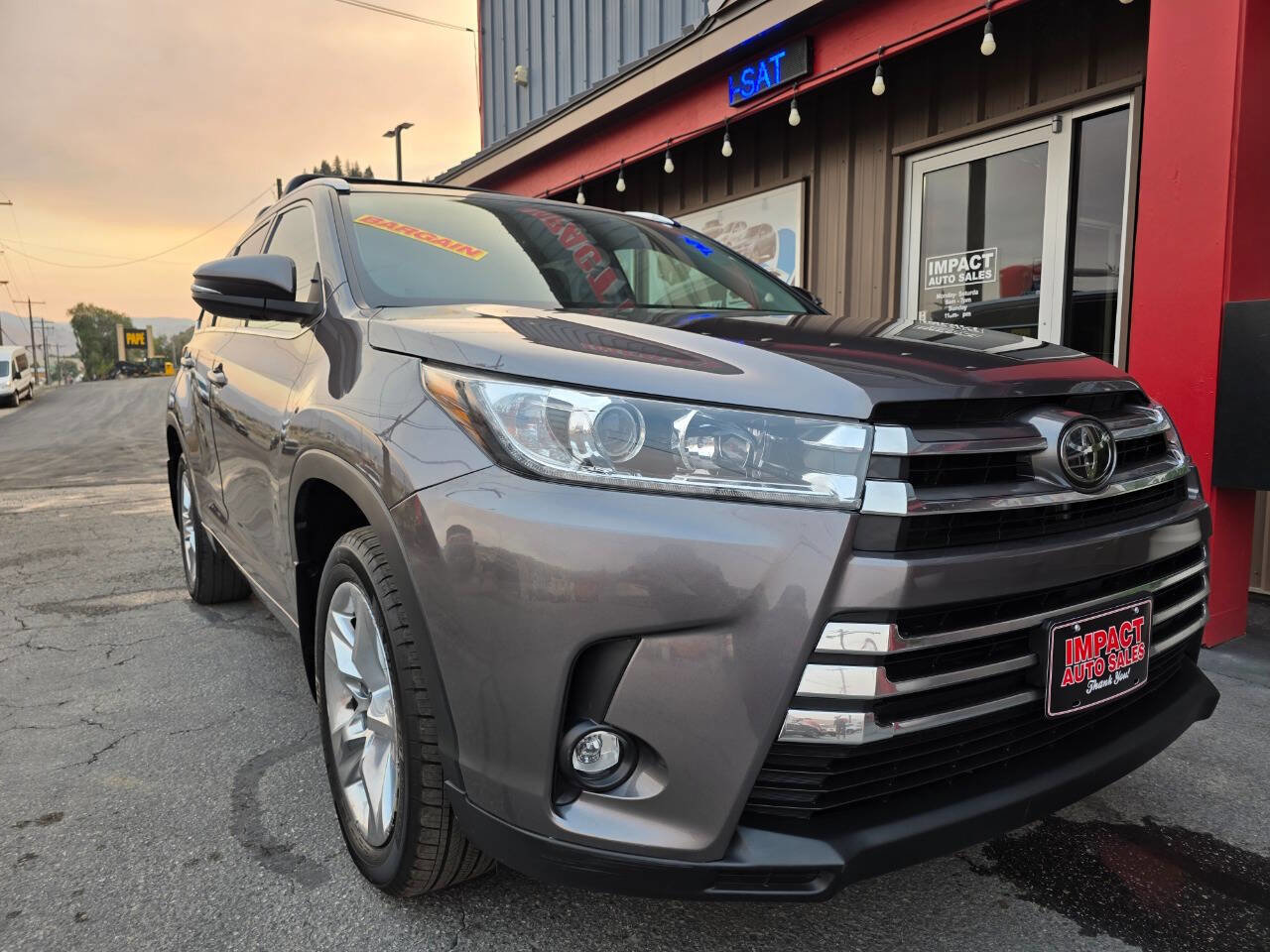 Used 2019 Toyota Highlander AWD V6 image 8