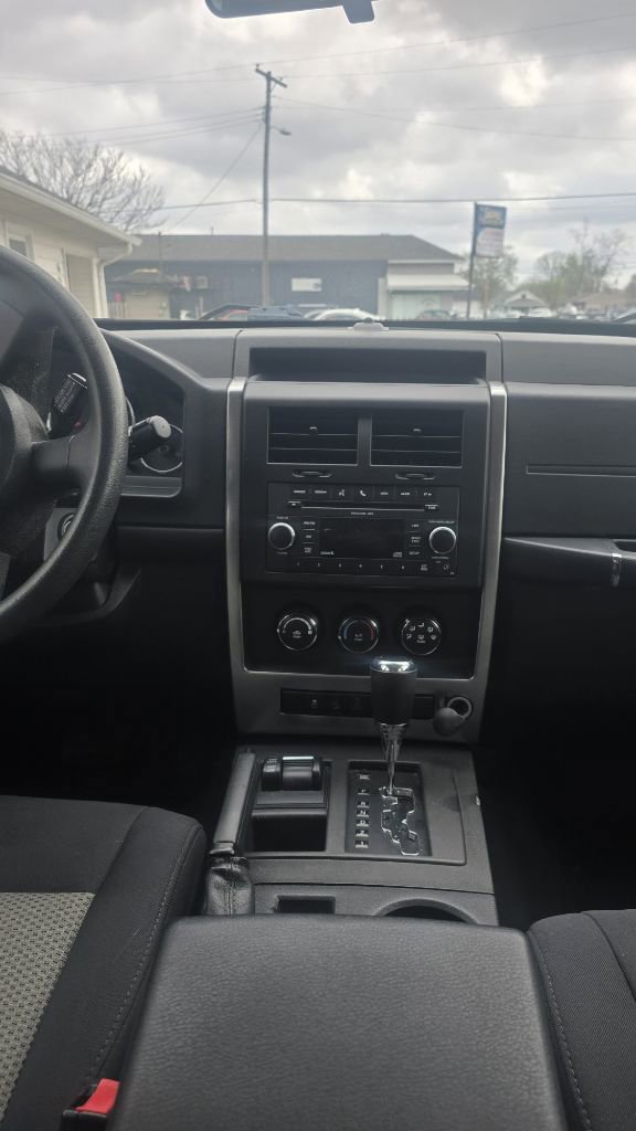 Used 2010 Jeep Liberty 4WD Sport image 25