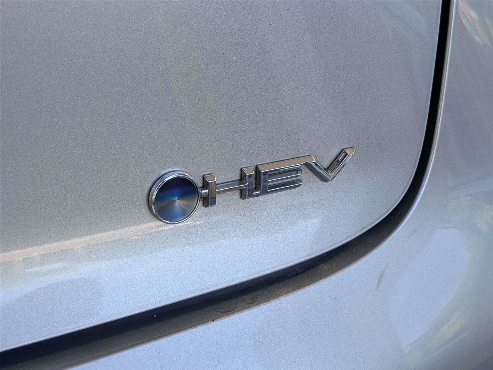 Used 2023 Toyota Prius XLE FWD image 9