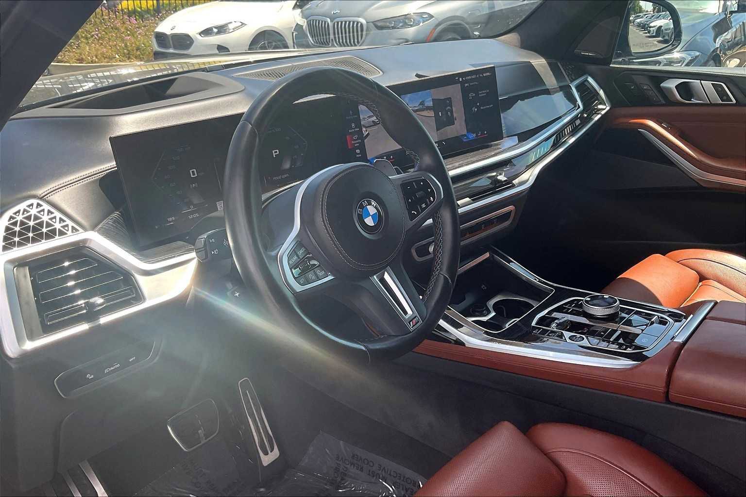 Used 2025 BMW X7 M60i image 17