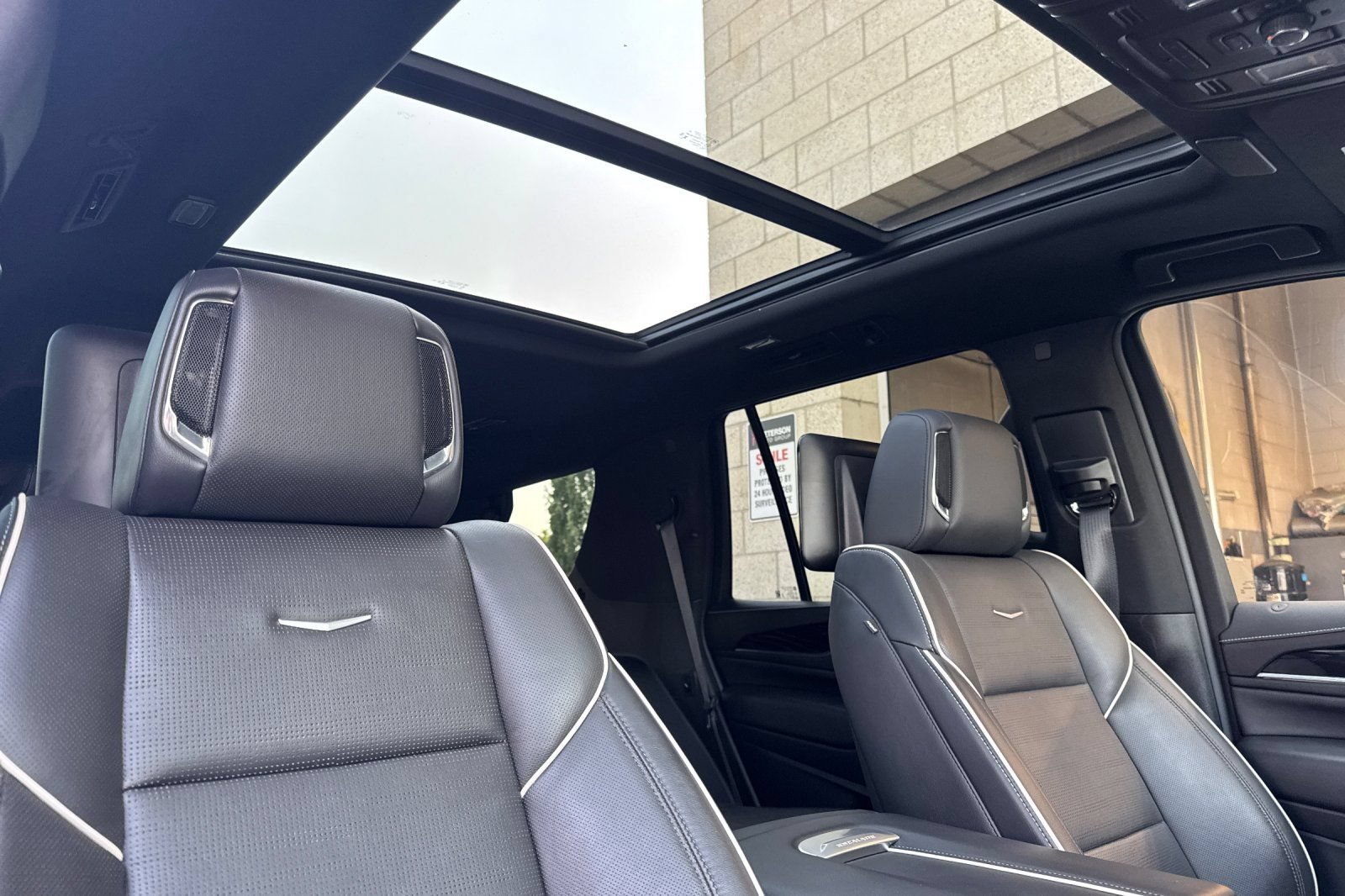 Used 2024 Cadillac Escalade Sport w/ LPO, ONYX Package AWD/4WD image 22