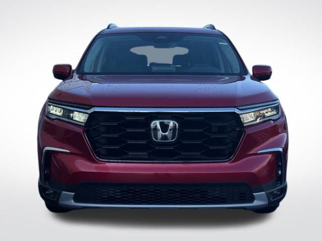 New 2025 Honda Pilot Touring image 3