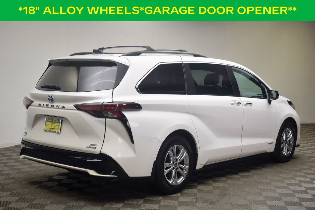 Used 2021 Toyota Sienna XSE w/ XSE Plus Package image 8