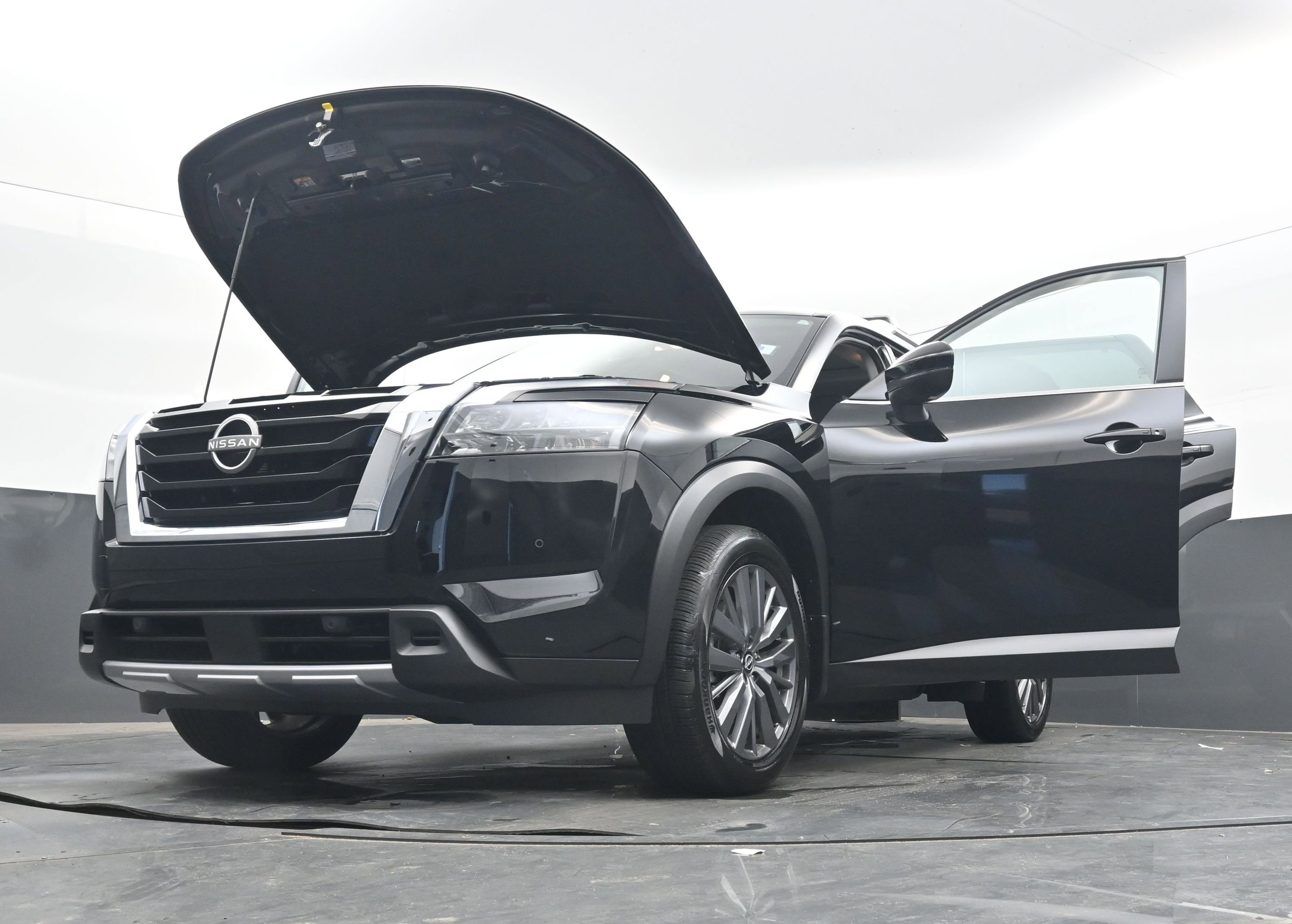 Used 2025 Nissan Pathfinder SL w/ SL Premium Package image 38