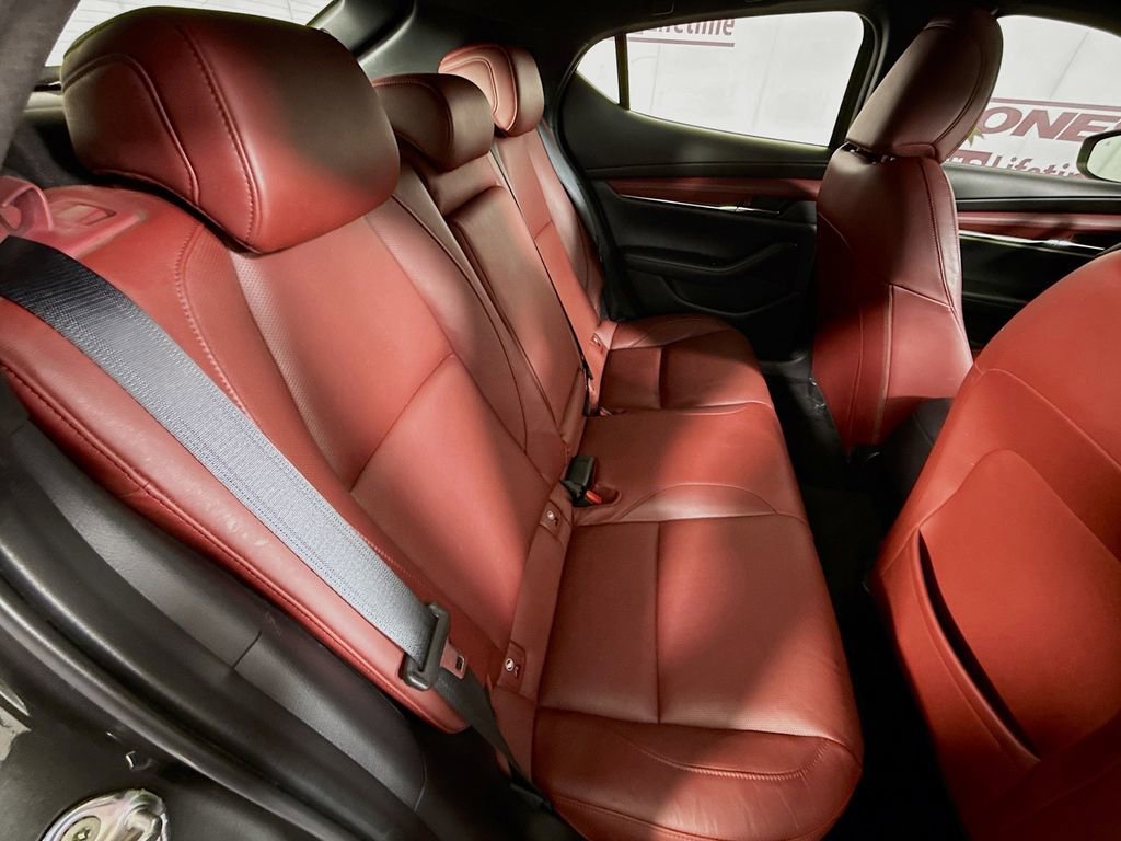 Used 2023 MAZDA MAZDA3 s image 31