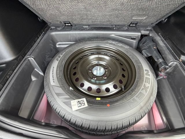 Used 2025 Jeep Grand Cherokee Altitude AWD/4WD image 19