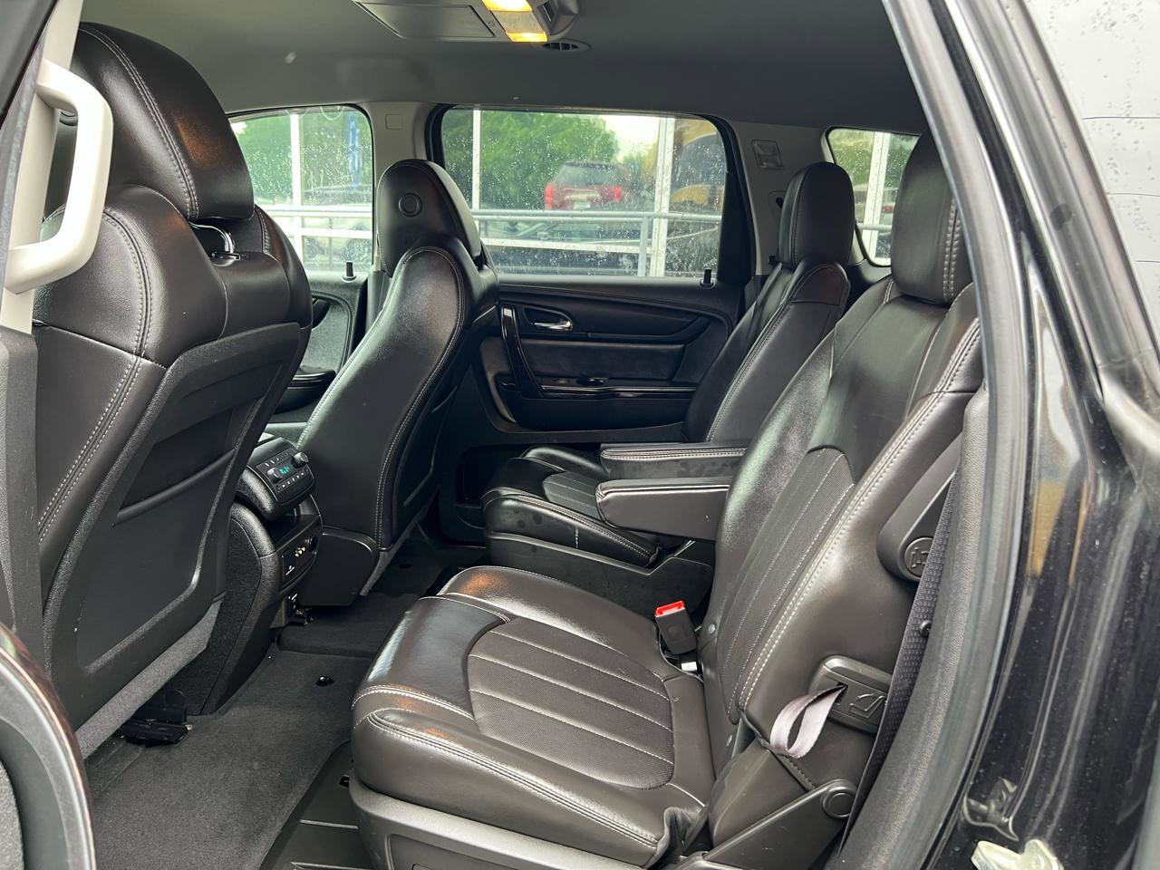 Used 2015 Chevrolet Traverse LTZ w/ LPO, 'HIT The Road' Package AWD/4WD image 12