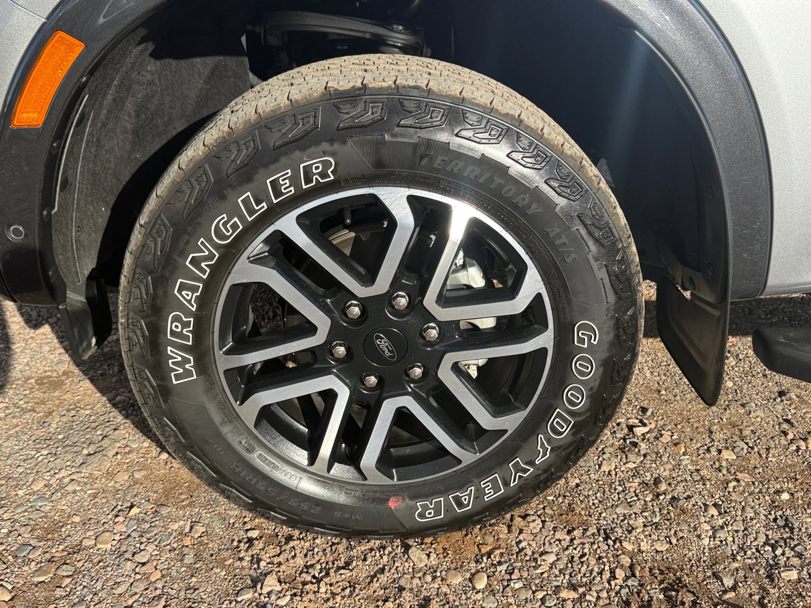 Used 2024 Ford Ranger Lariat w/ FX4 Off-Road Package image 11