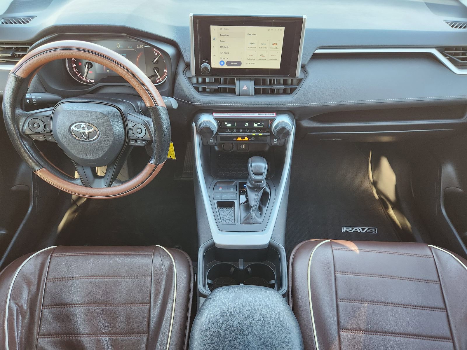 Used 2024 Toyota RAV4 LE image 30