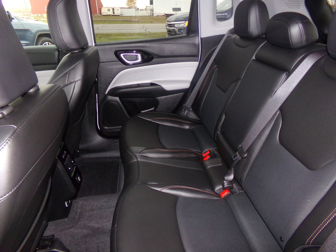 Used 2022 Jeep Compass Limited image 26