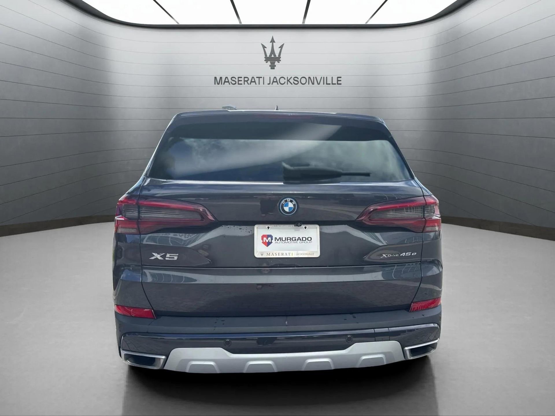 Used 2023 BMW X5 xDrive45e w/ Parking Assistance Package image 9