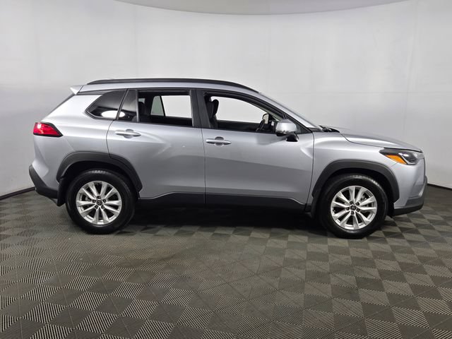 Used 2023 Toyota Corolla Cross LE FWD image 13
