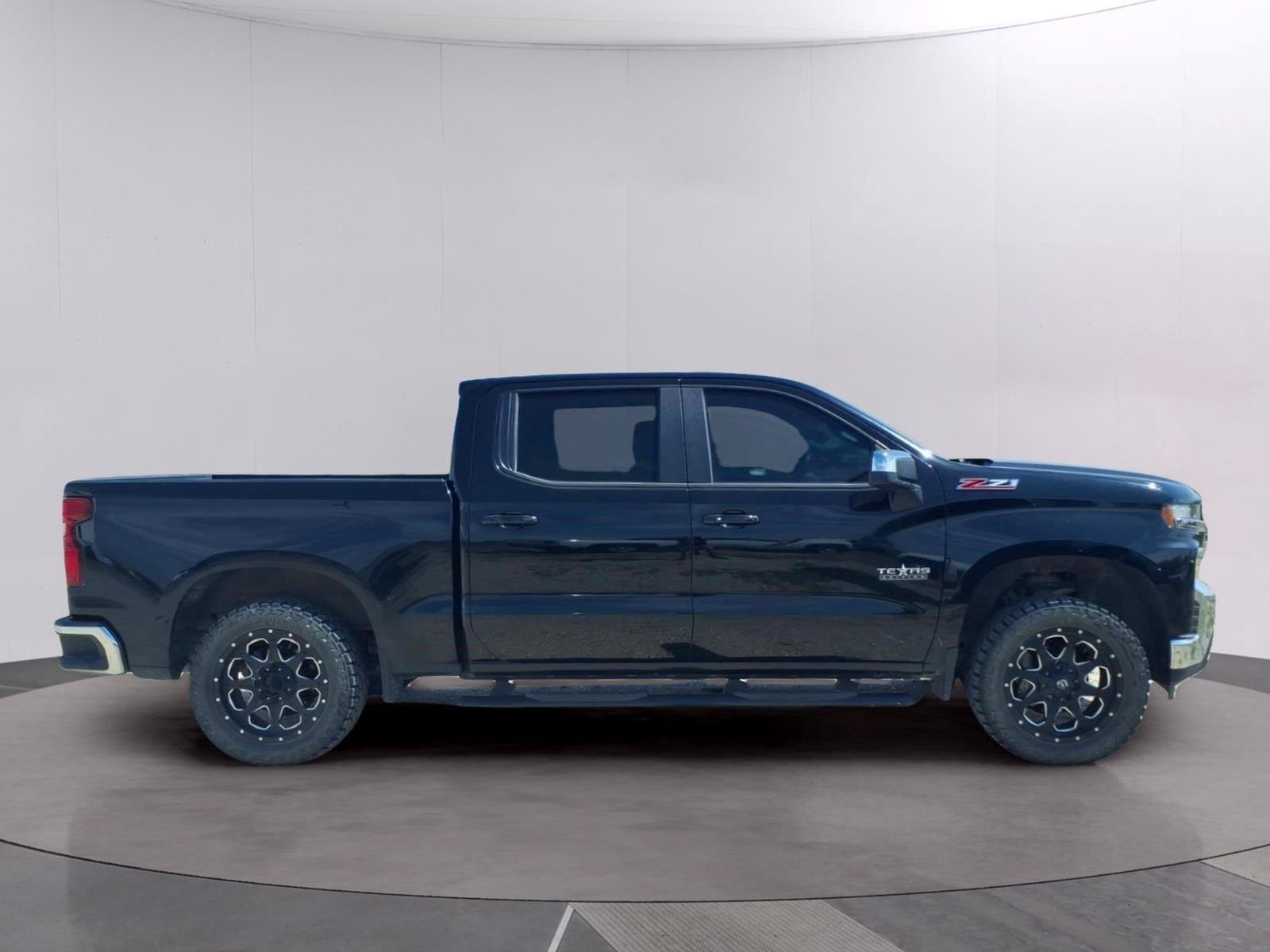 Used 2020 Chevrolet Silverado 1500 LT w/ Texas Edition AWD/4WD image 6
