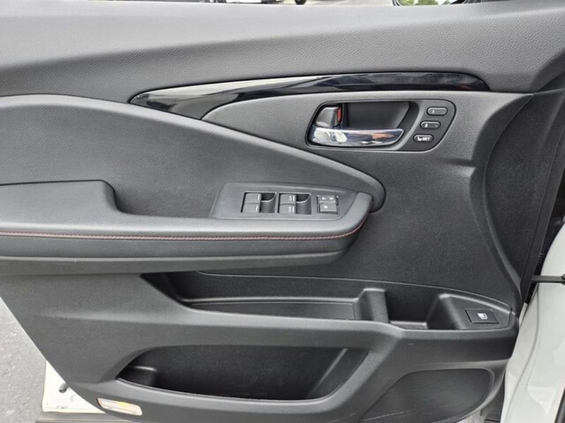 Used 2021 Honda Ridgeline Black Edition image 31
