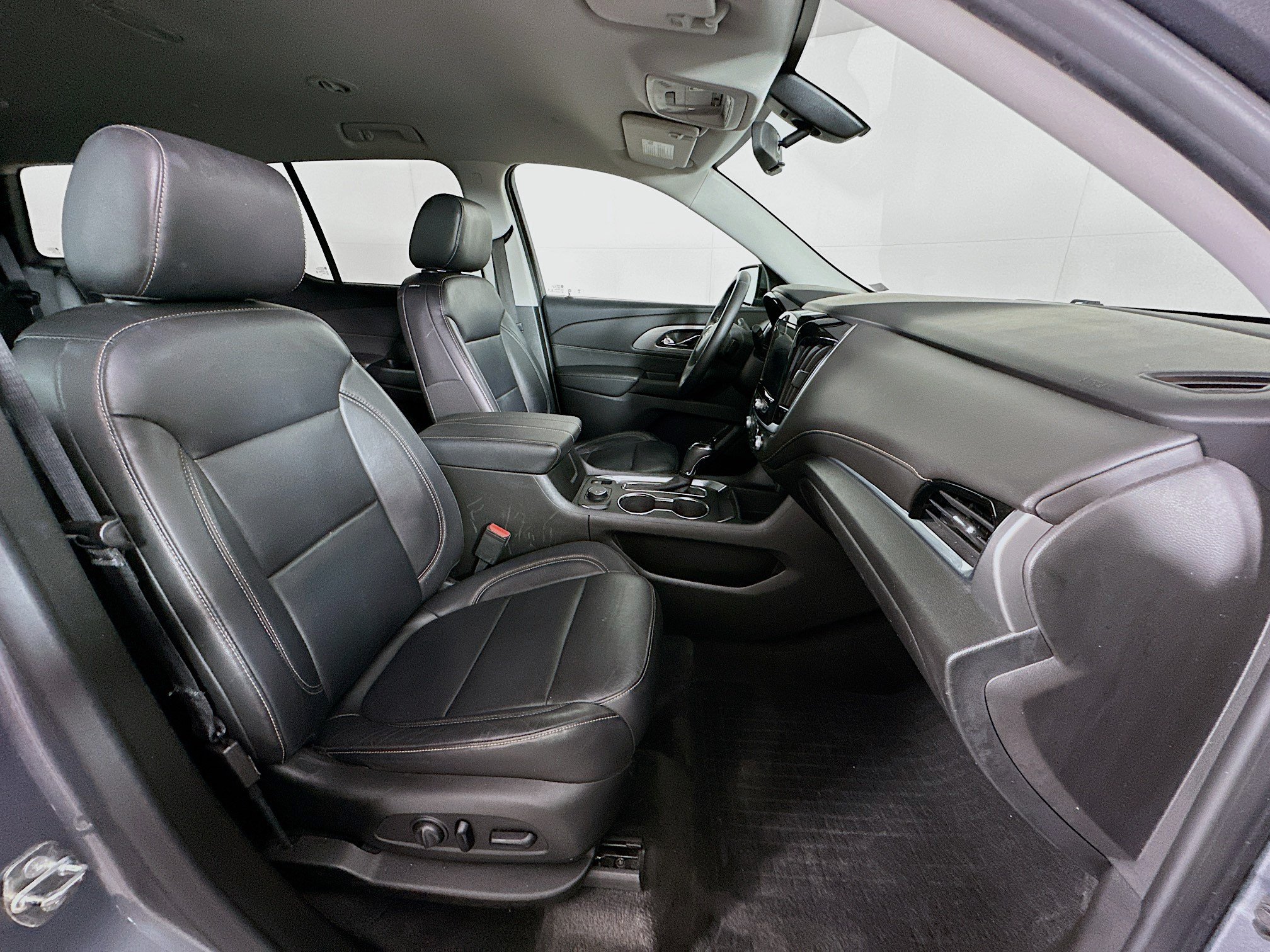 Used 2019 Chevrolet Traverse LT w/ LPO, Floor Liner Package AWD/4WD image 32