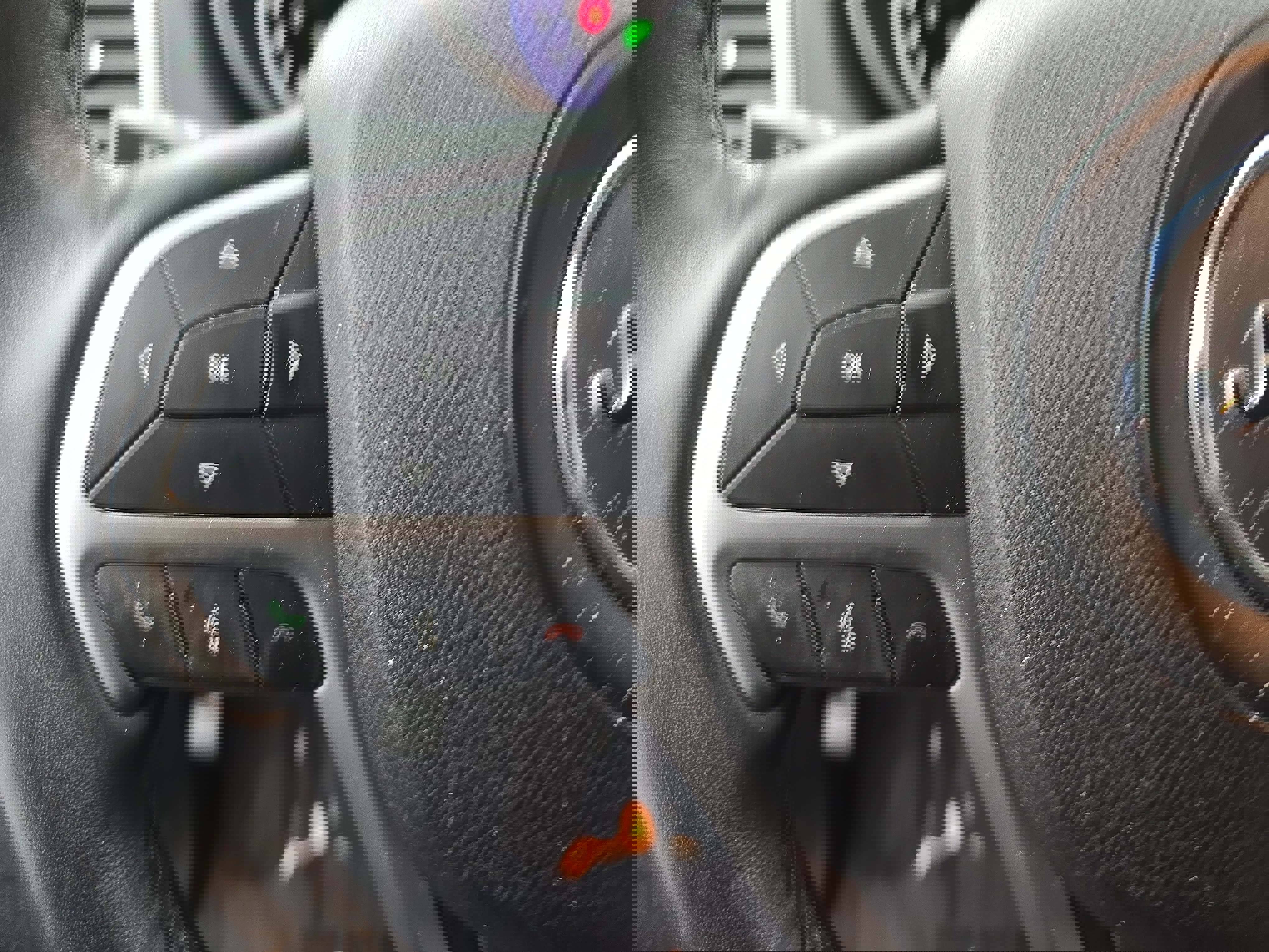 Used 2018 Jeep Grand Cherokee Limited image 17